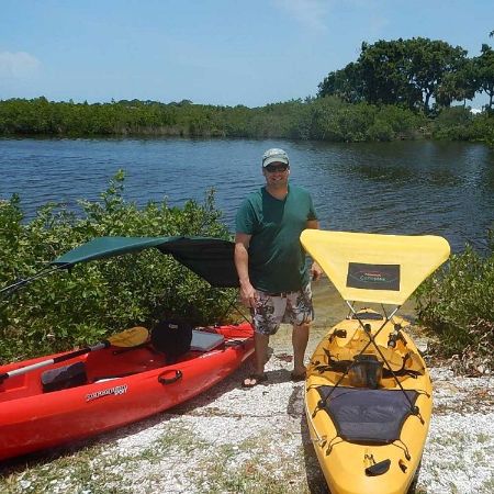 How to Mount Umbrella on Kayak for Shade while Fishing to Stay Cool on  Kayak 